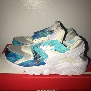 CUSTOM BLUE HUARACHE NIKE SNEAKERS
